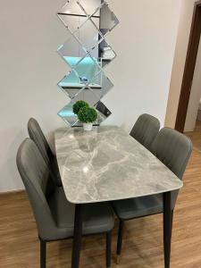 Homestay Sapphire bến đoan- Căn hộ khách sạn 18A22 2 phòng ngủ 2 giường đôi 1 vệ sinh