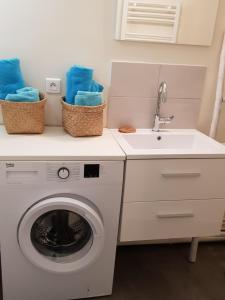 2 pieces Paris centre Marais