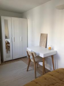 2 pieces Paris centre Marais