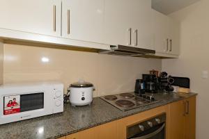 3BR Modern Uptown Parksuites BGC with bathtub