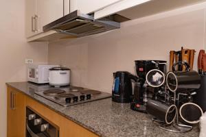 3BR Modern Uptown Parksuites BGC with bathtub