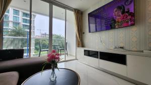 Beach Jomtien PAP Cafe