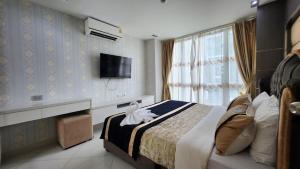 Beach Jomtien PAP Cafe