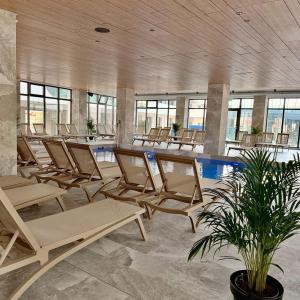 Sky Pool&Spa Sea Apartament in Odyssey-parking