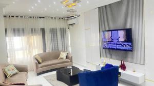 Luxury 2 Bedroom Shortlet Apartment in Lekki Phase 1