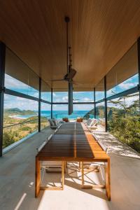 Villa Kai Lani - fully staffed, private luxury 4-bedroom villa