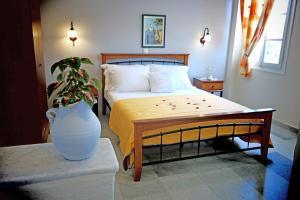 Maroussa Studios Naxos Greece