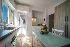 Casa Sol - Spacious 3BR Steps from the Beach