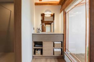 Luxury Hanok Anthology