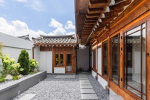 Luxury Hanok Anthology