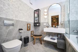 Central oLiv Apartment with free parking