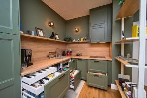 Central oLiv Apartment with free parking