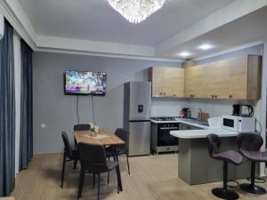 Tatulis house white bridge