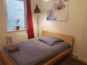 1 Great Apartment near Hans Albers Platz,