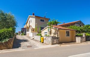 1 Bedroom Awesome Apartment In Marcana