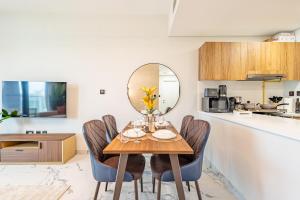 Full Cleveland & Canal View - 5 min walk from Cleveland, ADGM and Galleria - Big Balcony - High Floor