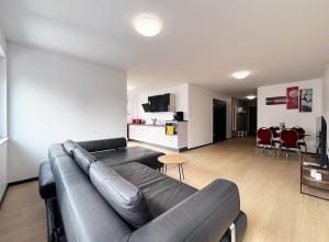 bonquartier - Design Apartment mit Balkon, Arbeitsplatz und Parkplatz