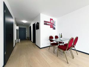 bonquartier - Design Apartment mit Balkon, Arbeitsplatz und Parkplatz