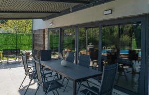 3 Bedroom Nice Home In Vurot