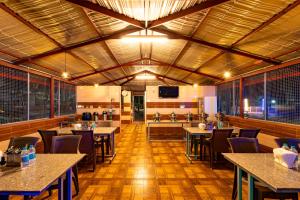 Forest Safari Retreat