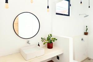 Scandi-Minimalist House in Central Canggu with Private Pool