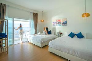 Bubble Sea Beachfront Chaam