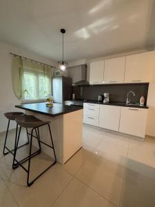 NEW Apartment Ema II