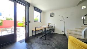 Maisons de vacances 3star 1950s house, 3 bedrooms, 6 people, walk to beach center : photos des chambres