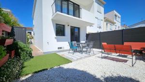 Maisons de vacances 3star 1950s house, 3 bedrooms, 6 people, walk to beach center : photos des chambres