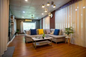 Mama's Tree Homemade Croissant, Bed & Breakfast