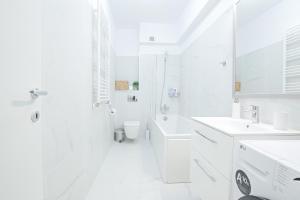 Daydreaming - Central Loft