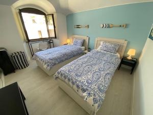 Blue Beach Home with Terrace