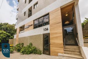 Conforto em Studio no Caminho das Árvores