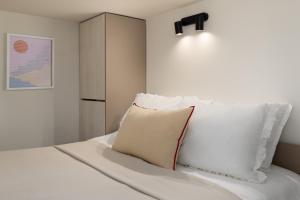 Modern Urban Loft Next To City Center - By Nuvia Domus