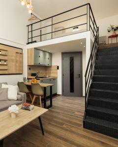 Modern Urban Loft Next To City Center - By Nuvia Domus