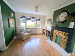 Central Pembrokeshire family home pets welcome 7 guests