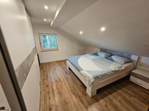 Hilltop vineyard house 