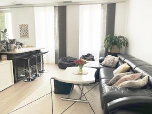 Shared Duplex Apartment Nice-Port