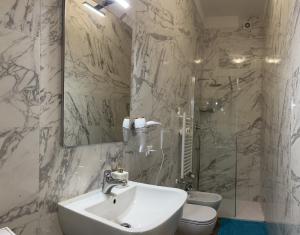 TINTORETTO 4, 3 GRANDI CAMERE DA LETTO, 2 BAGNI