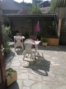 Studio charmant à Néris-les-Bains - 25 m² avec terrasse