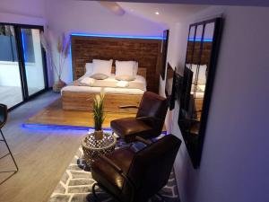 B&B / Chambres d'hotes Cocon D-amour En Luberon - Chambre Spa a proximite de l-Isle sur la Sorgue : photos des chambres