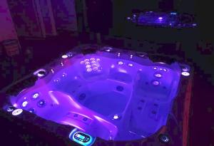 Cocon Damour En Luberon - Chambre Spa a proximite de lIsle sur la Sorgue