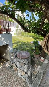 Casa indipendente con giardino privato e posto macchina gratuito