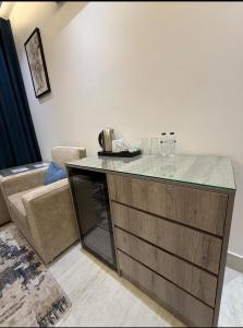 تاور ام للشقق المخدومه