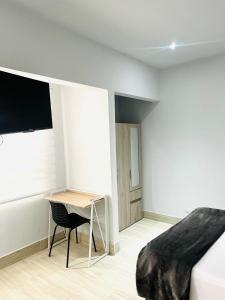 APARTAESTUDIOS INDEPENDIENTES CASA MIRAFLORES g