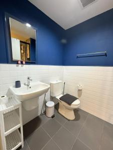 Modern 1BR Studio Pool Central Festival