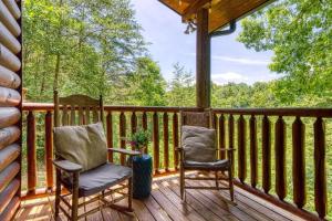 Hillbilly Hideaway cabin