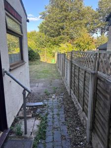 Cozee 2-bed in WV11 ideal for long work stays & relocation cls to New cross hospital M54&M6