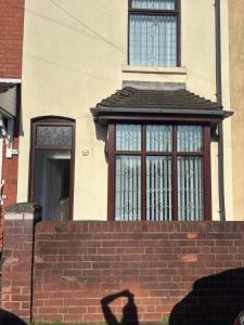 Cozee 2-bed in WV11 ideal for long work stays & relocation cls to New cross hospital M54&M6