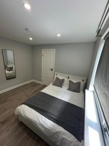 Brand New Studio Flat 36